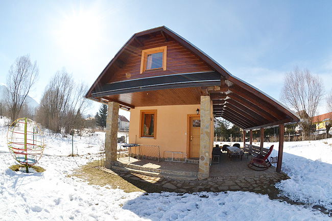 Chata Liptov Nzke Tatry - apartmnov chata v obci Svt Kr je vhodn pre ubytovanie rodn s demi